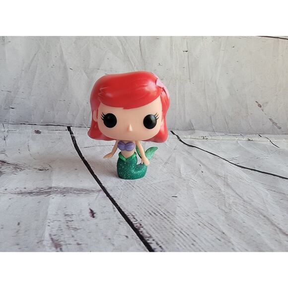 Funko Pop Vinyl Figure Disney Little Mermaid Ariel #27 - Picture 1 of 6